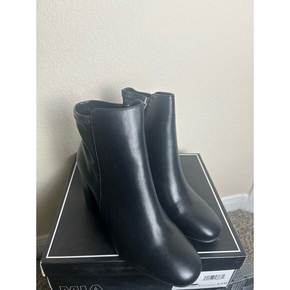 NEW MIA Carla Booties Women’s Size 8.5 Boots Black Chunky Heel Fall Winter Vegan - Picture 7 of 16
